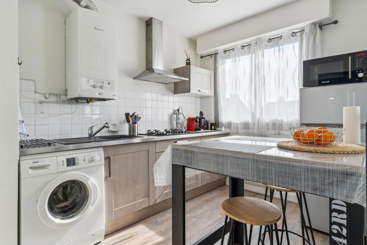 La Jol'nantaise - Proche Tram Ligne 2 & 3 Et Bus Apartment